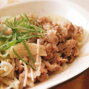 豚バラ肉のねぎ蒸し