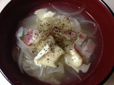 チーズとキャベツのスープ