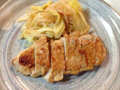 豚肉とキャベツの蒸し焼き