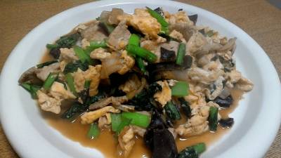 豚肉ときくらげの卵炒め