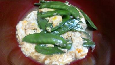 絹さやの卵とじ