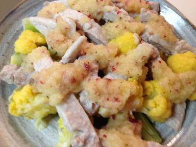 カリフラワーと豚肉のシンプル蒸し おろしりんごソース