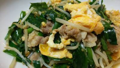 豚肉とにらの卵炒め