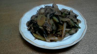 セロリと牛肉の炒め物