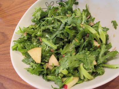 春菊とりんごのツナサラダ