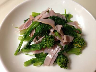 菜の花とハムのサラダ