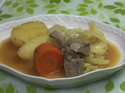 塩豚と野菜のみそスープ