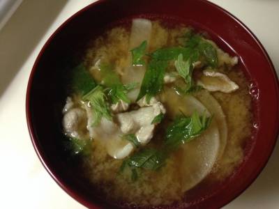 豚肉と青じそのみそ汁