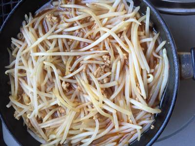 もやしのマーボー風