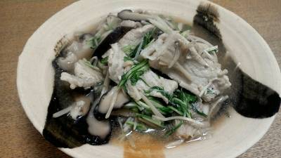 豚肉ときのこの煮物