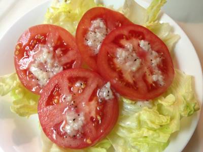 甘酒ドレッシングのトマトサラダ