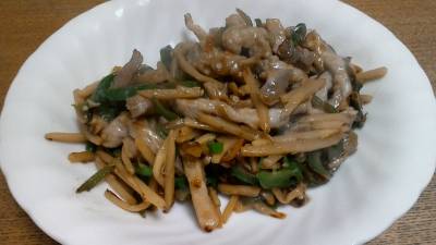 チンジャオステーキ