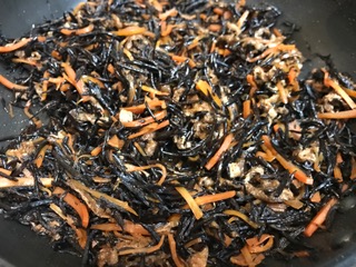 ひじきと油揚げの炒め煮