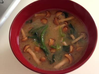 ほうれんそうとなめこのみそ汁