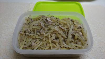 新じゃが炒め 赤じそ風味