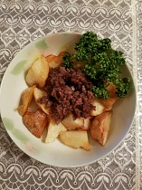 フライドポテトの挽肉あんかけ