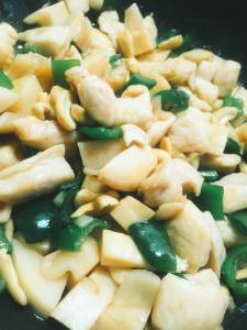 鶏むねカシューナッツ炒め