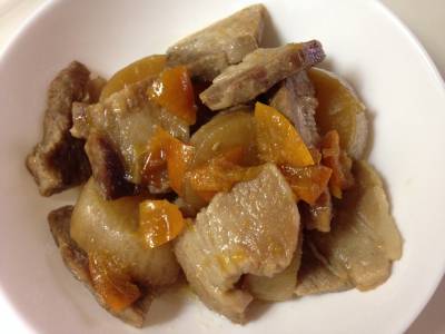 鶏手羽と大根のこっくり煮　きんかん風味