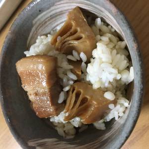 たけのこと豚バラの炊いたん