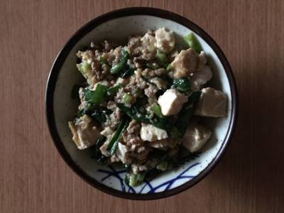 ひき肉と豆腐のにら炒め