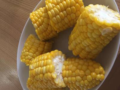 とうもろこしの蒸し煮