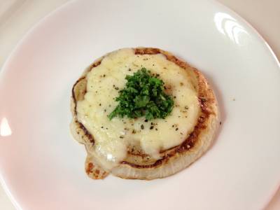 新たまねぎのチーズステーキ