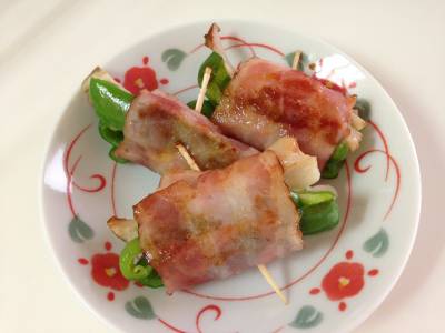 一口ベーコンロール