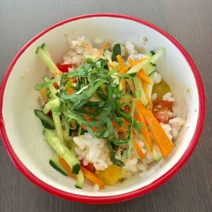 アンチョビとミニトマトのちらしずし