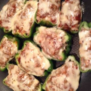 ピーマンの肉詰め