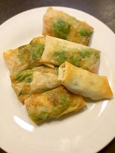 えびとアボカドの春巻