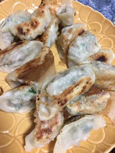手づくりギョーザ