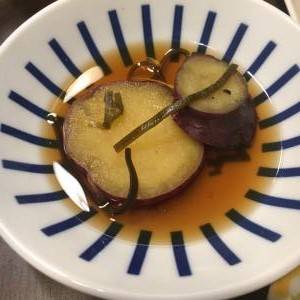 さつまいもと切り昆布の煮物