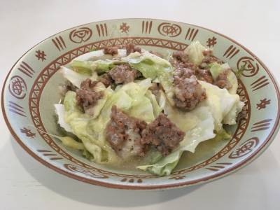 キャベツと合いびき肉のチーズ蒸し