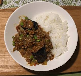 なすと枝豆のドライカレー