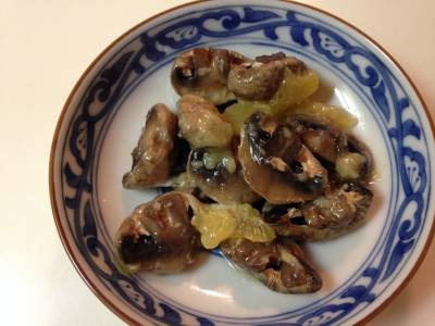 焼きキノコとレモンのわさび和え