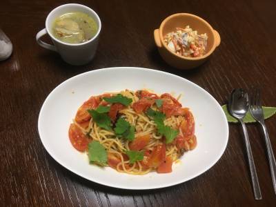 フレッシュトマトのパスタ