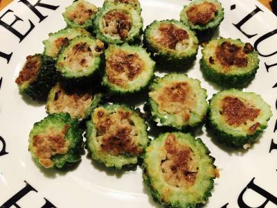 ゴーヤーの肉詰め焼き