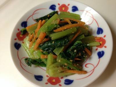 ほうれんそうとにんじんのごま酢風味