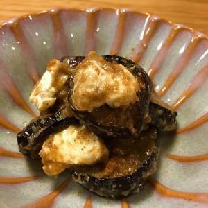 チーズとなすの白ごまあえ