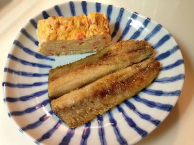 いわしのかば焼きと変わりだし巻き卵