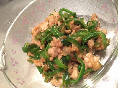 和風青椒牛肉絲（チンジャオニューロースー）