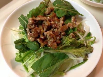カリカリ豚サラダ仕立て