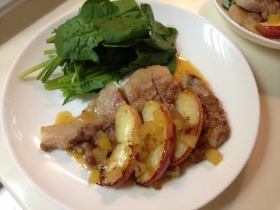 豚肉とりんごのソテー