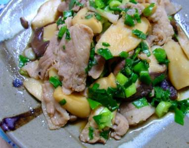 豚バラ肉のエリンギ炒め
