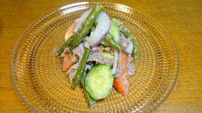 牛すね肉と夏野菜のたまねぎドレッシングマリネ