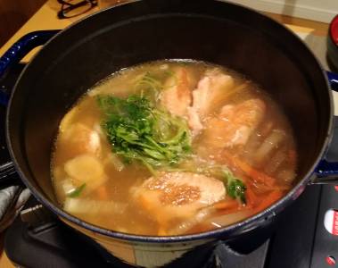 鶏手羽と春雨のコクうま鍋