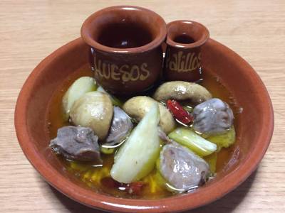 砂肝とマッシュルームのアヒージョ