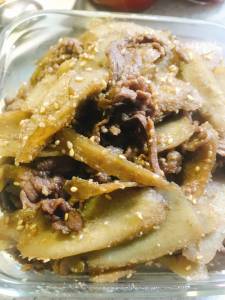 ごぼうと牛肉の甘辛煮