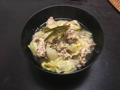 白菜と豚バラ肉の煮物