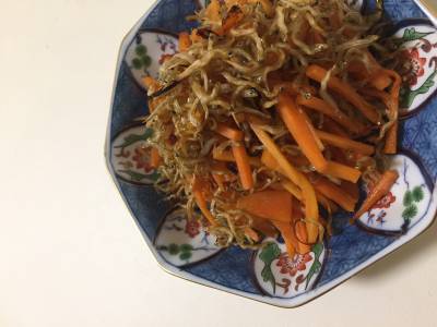にんじんとじゃこのきんぴら